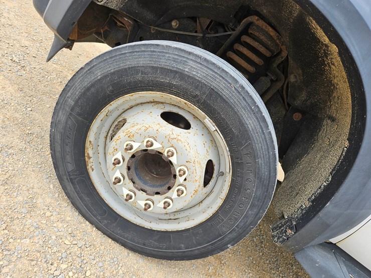 2009-ford-f550-image-70