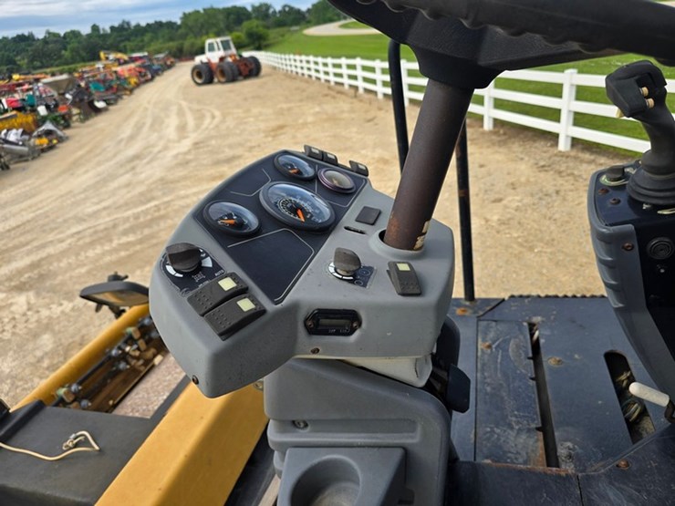 caterpillar-cb54xw-image-32