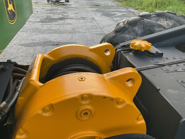 2006-deere-648g-iii-image-41