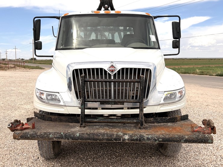 2019-international-durastar-4300-image-2