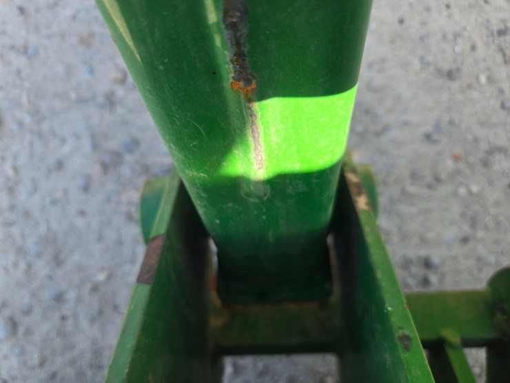 2024-john-deere-5075e-image-68