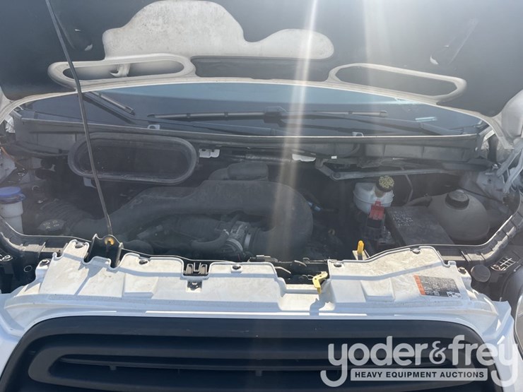 2015-ford-transit-image-23