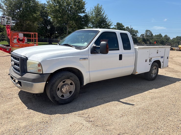 2005-ford-f250-image-1