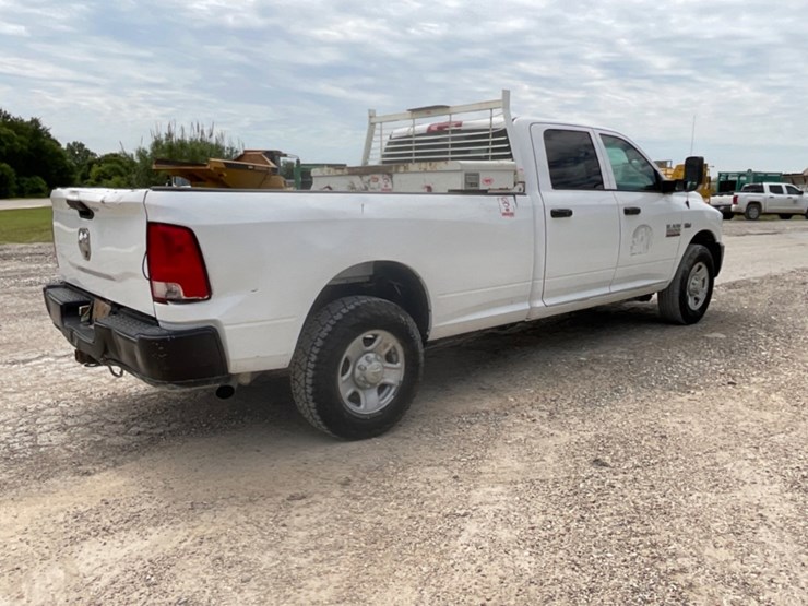 2018-dodge-3500-image-5