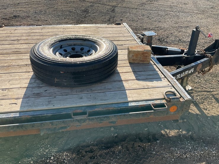 #2201-•-2017-spartan-20ch-tilt-equipment-trailer-image-32