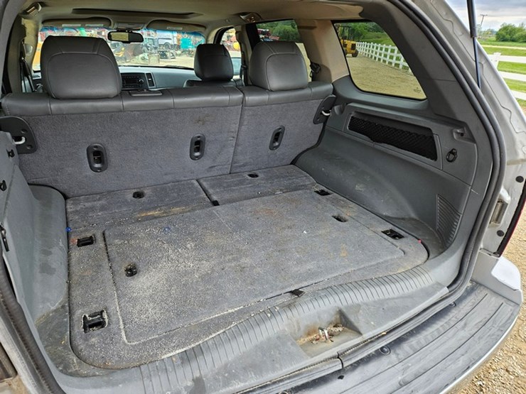 #60-•-2007-jeep-sport-utility-sedan-image-18