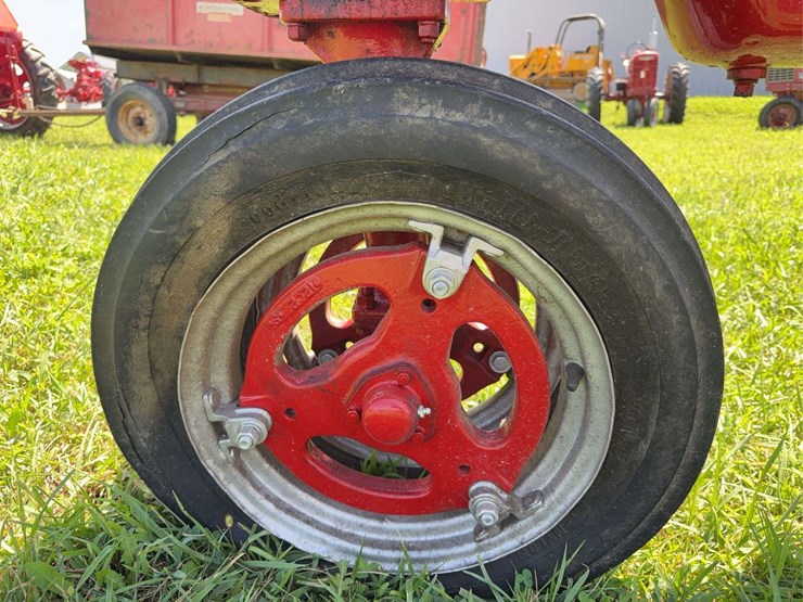 1950-farmall-c-image-35