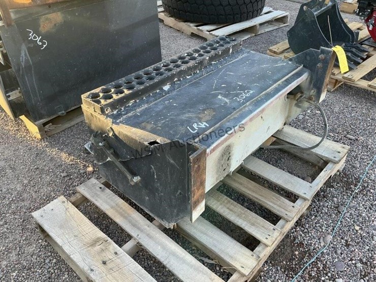 battery-box-truck-step-image-1