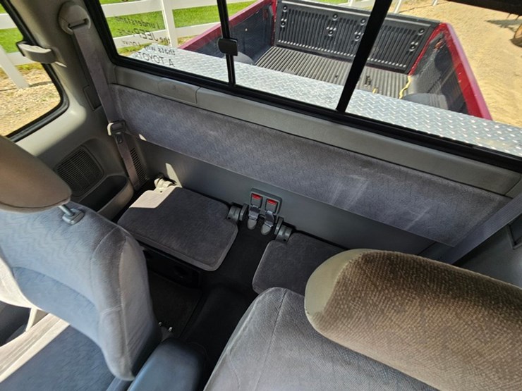 #25-•-2002-toyota-4x4-pickup-truck-image-22