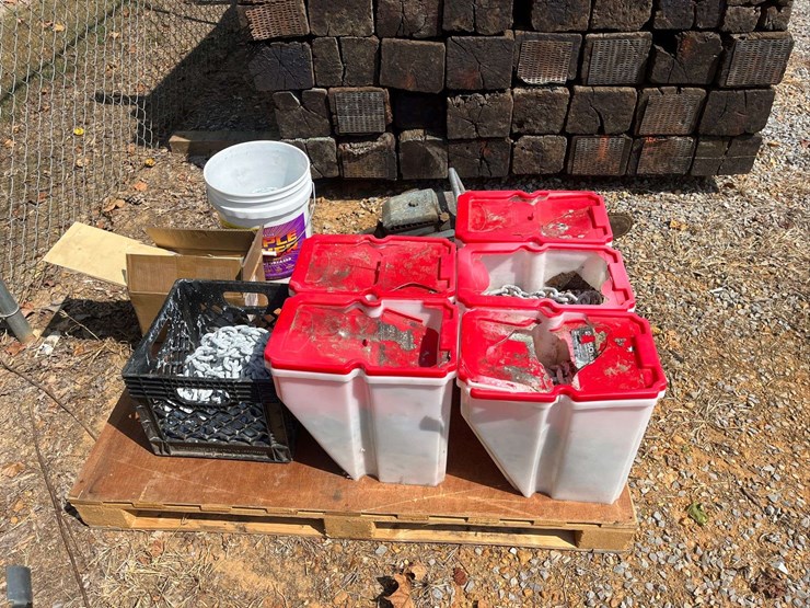 (7)-buckets-of-used-3/8-chains,-image-2