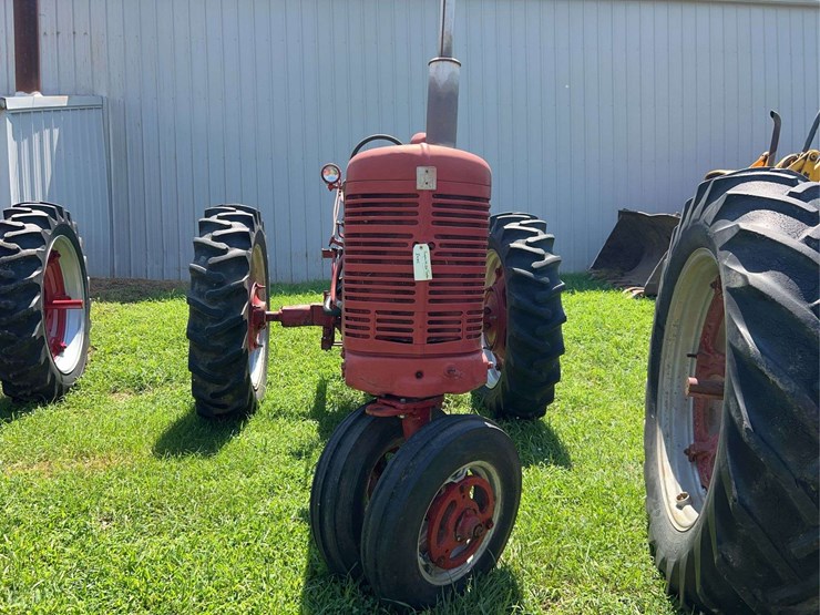 1953-farmall-super-m-image-2