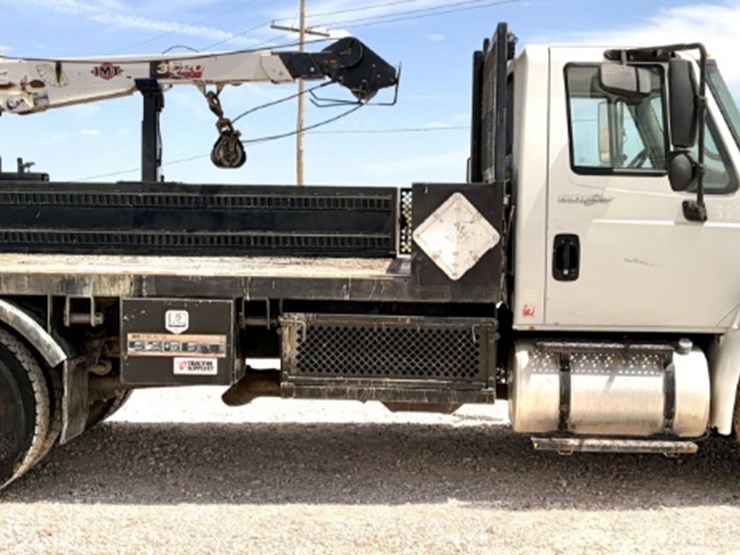 2010-international-durastar-4300-image-4