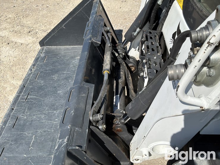 2023-bobcat-t595-image-12