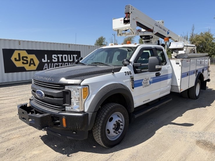 2017-ford-f550-image-1