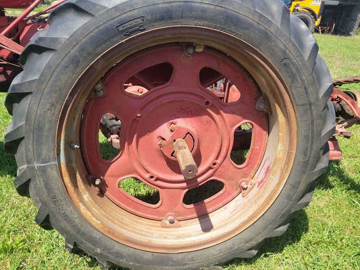 farmall-200-with-fast-hitch-sickle-mower-image-13