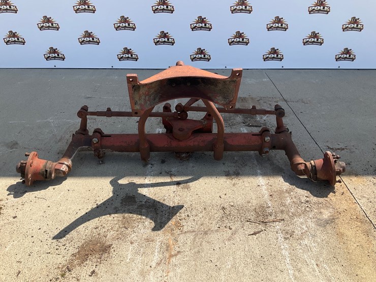 #5027-•-international-tractor-wide-front-axle-assembly-image-1