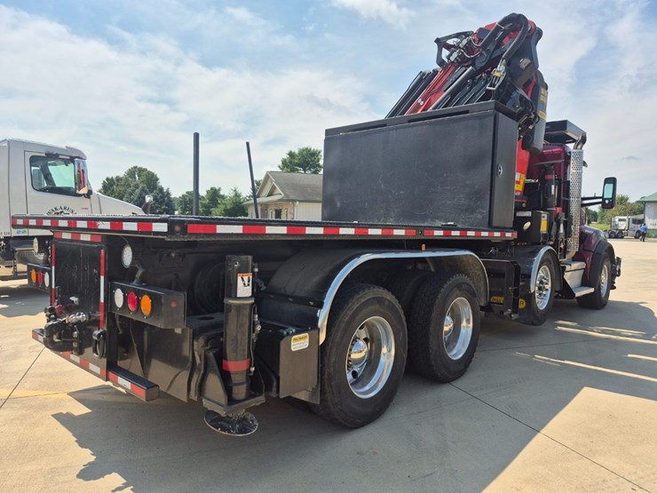 2018-kenworth-t880-image-5