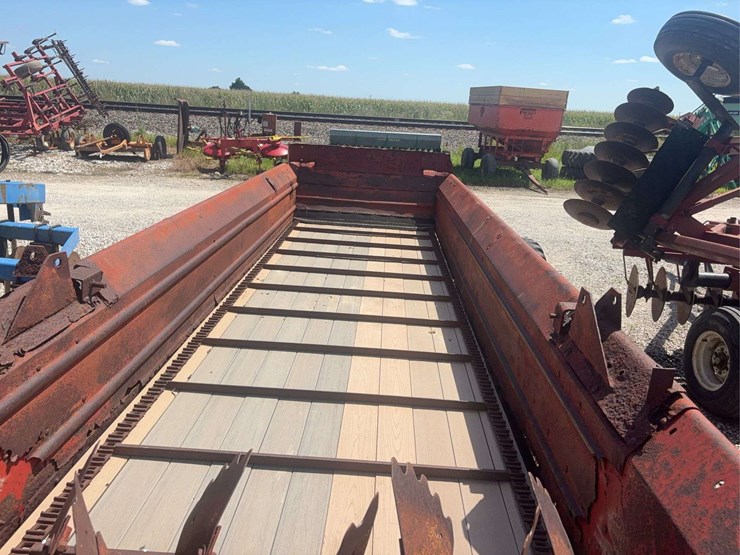 new-holland-676-image-7