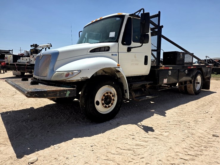 2015-international-durastar-4300-image-1