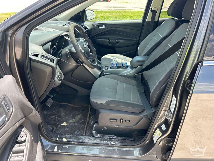 2015-ford-escape-image-12