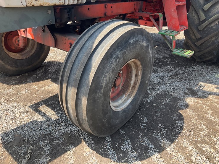 #5506-•-case-1570-agri-king-tractor-image-9