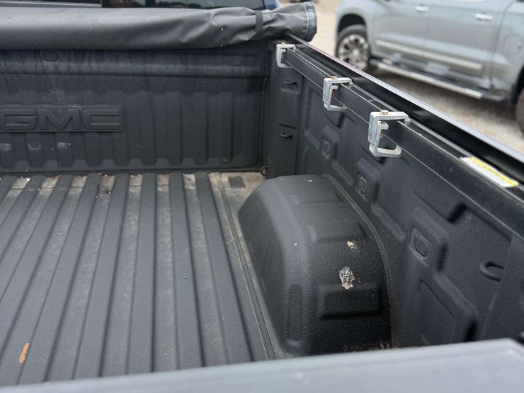 2021-gmc-sierra-1500-image-8