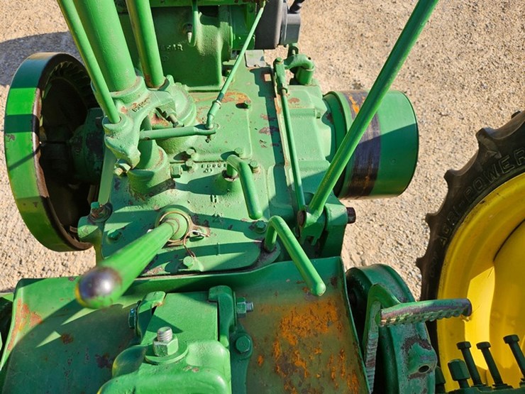 john-deere-b-image-24