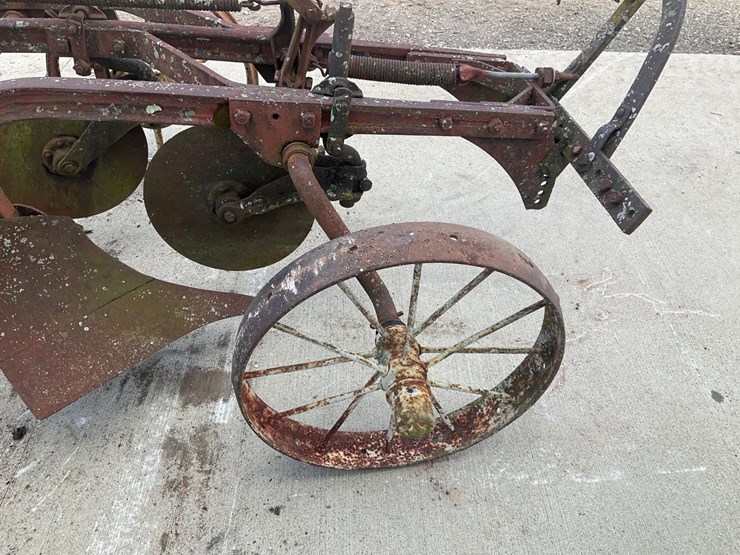 #5306-•-antique-two-bottom-pull-type-moldboard-plow-image-6