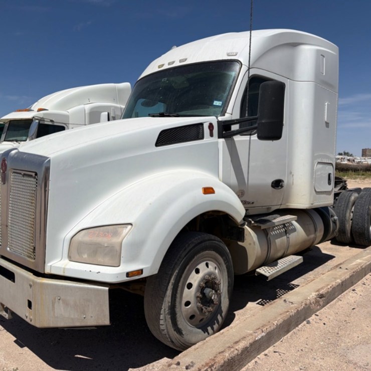 2015 KENWORTH T880