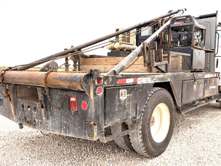 2019-international-durastar-4300-image-5