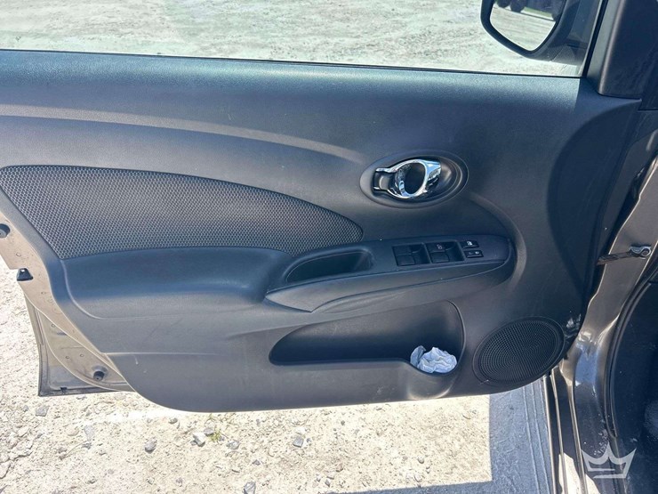 2016-nissan-versa-sedan-image-11
