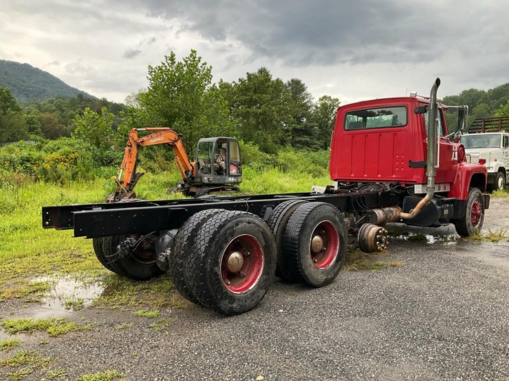 1989-ford-l8000-image-5