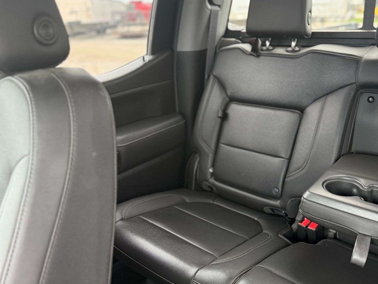 2021-gmc-sierra-1500-image-12