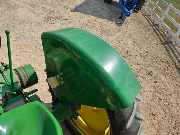 john-deere-b-image-31
