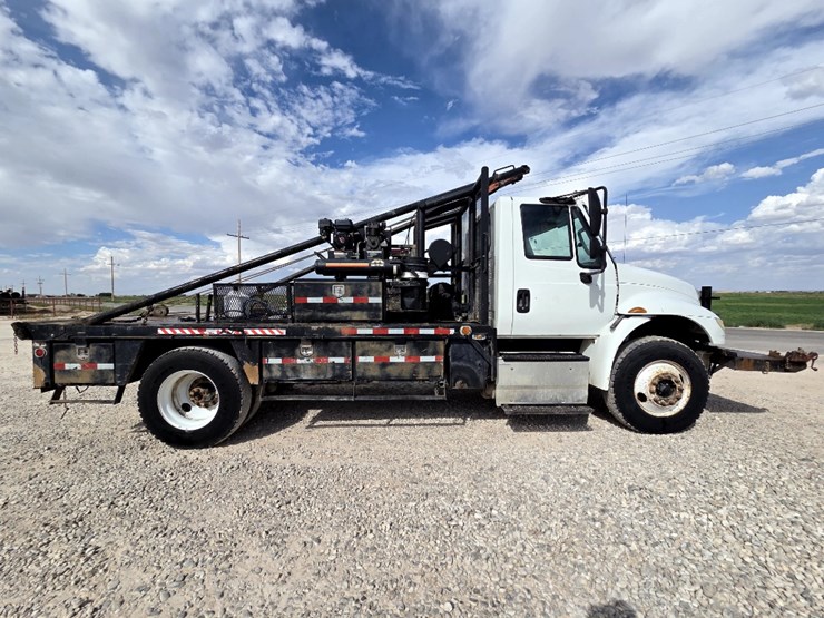 2017-international-durastar-4300-image-4