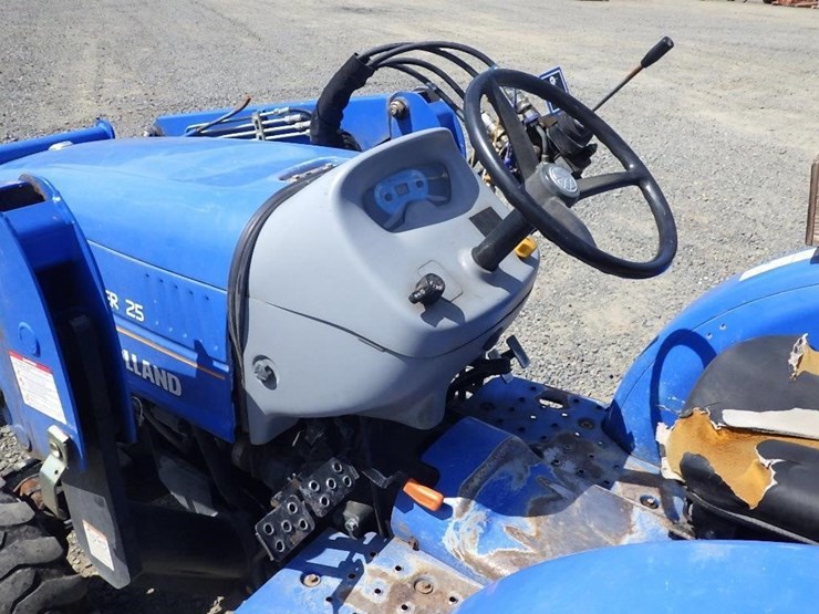 new-holland-25-image-28