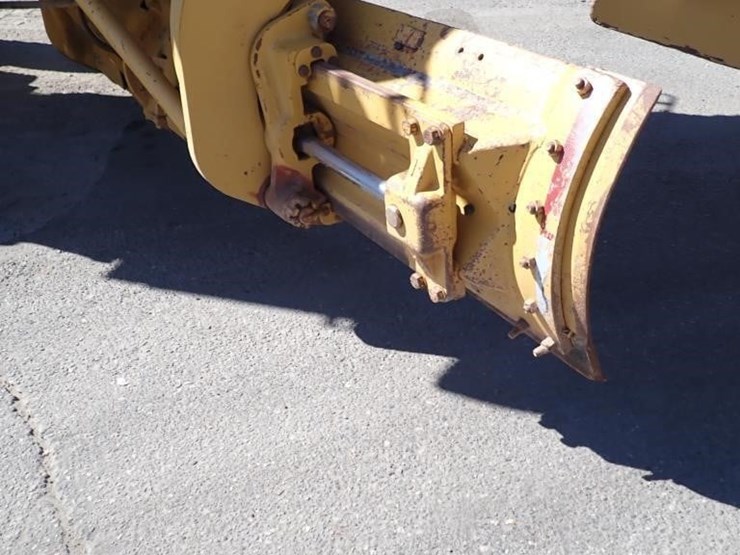 caterpillar-143h-image-7