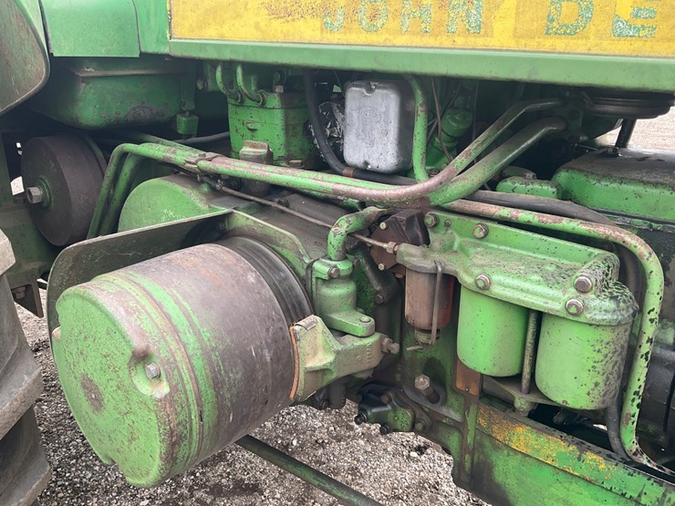 1958-john-deere-820-image-14