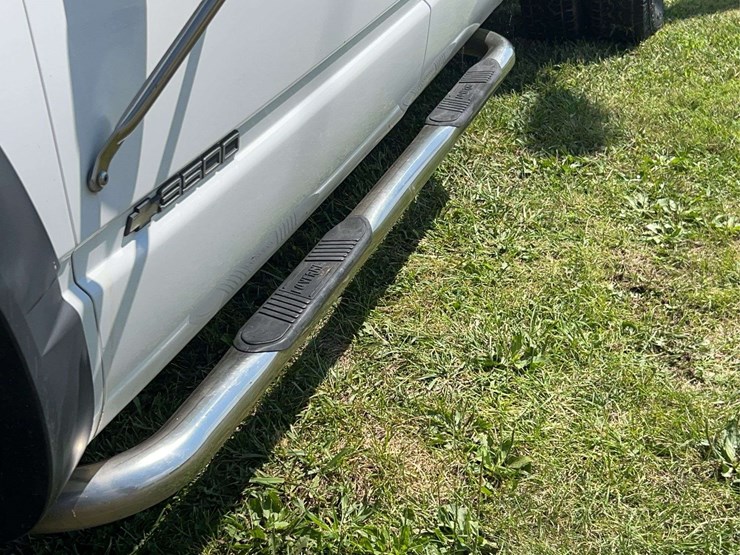 2000-chevrolet-3500-image-10