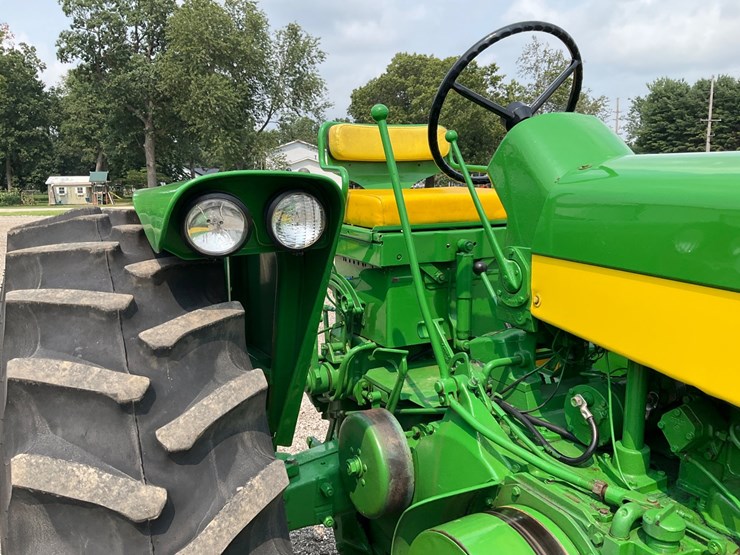1959-john-deere-730-image-13