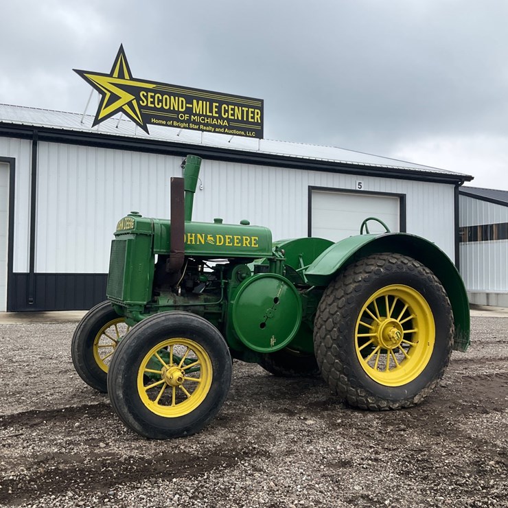 JOHN DEERE D