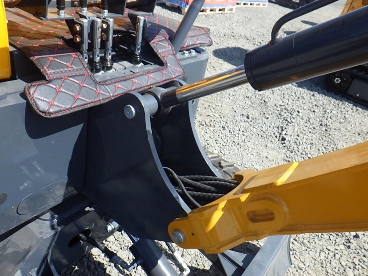 2026-vicsec-22-hydraulic-excavator-image-11