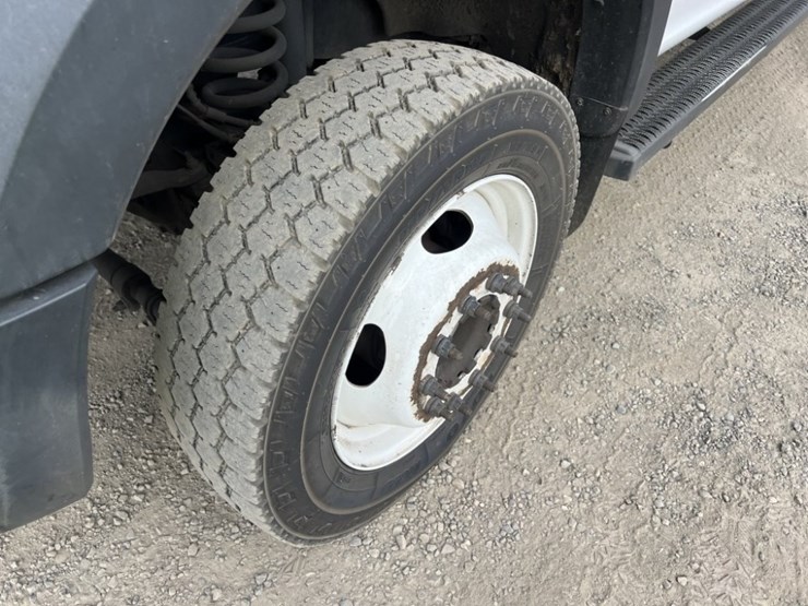 2017-ford-f550-image-11