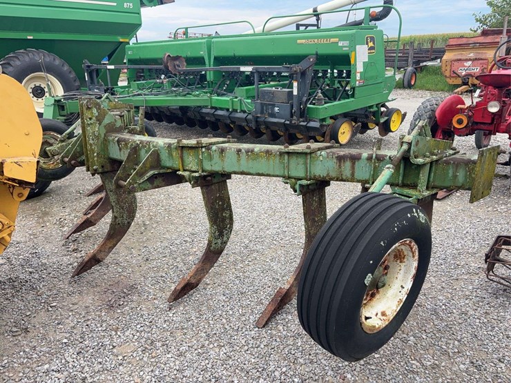 john-deere-7-image-3