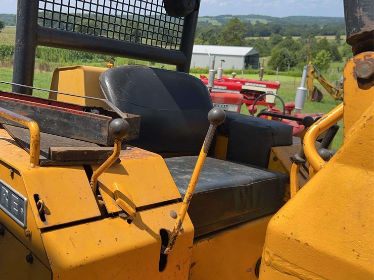 1979-deere-450c-image-24
