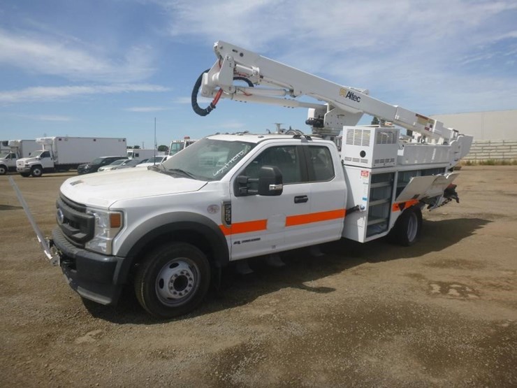 2022-ford-f550-image-1