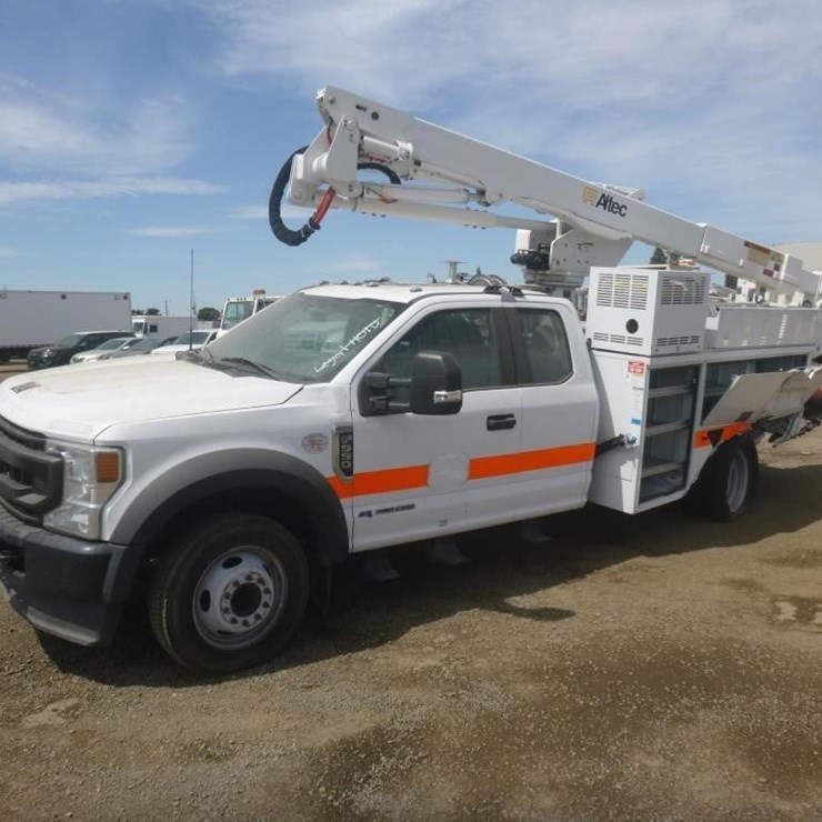 2022 FORD F550
