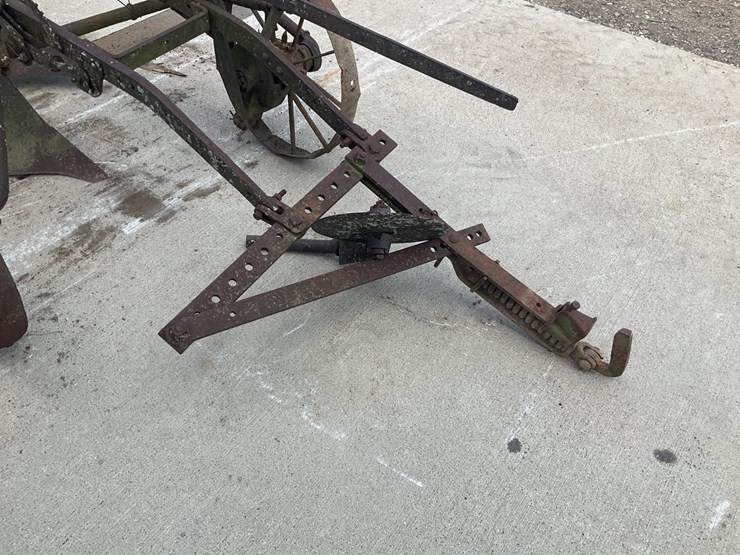 #5305-•-antique-pull-type-two-bottom-moldboard-plow-image-9