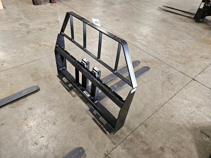 #655-•-kivel-48"-pallet-forks-image-5