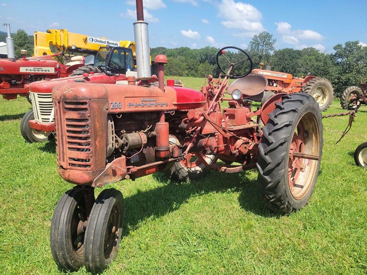 farmall-200-with-fast-hitch-sickle-mower-image-7